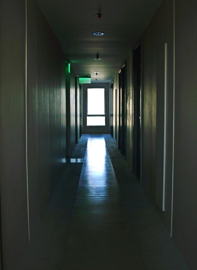 Dens Condotel Metro Manila マンダルヨン・シティ エクステリア 写真